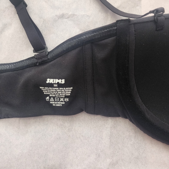 Skims 2 bra Size 32C New - Picture 7 of 8